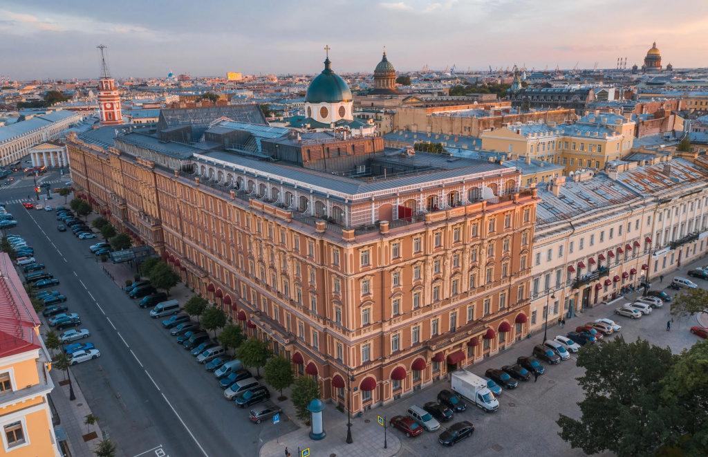 Гранд отель Европа.jpg