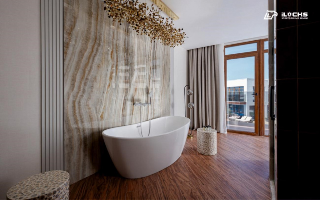 Электронные замки iLocks в комплексе премиальных вилл отеля FЮNF LUXURY RESORT -2.jpg Электронные замки iLocks в комплексе премиальных вилл отеля FЮNF LUXURY RESORT -2.jpg